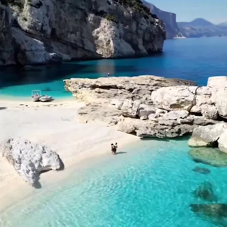 Ботель Isle Of Roses *